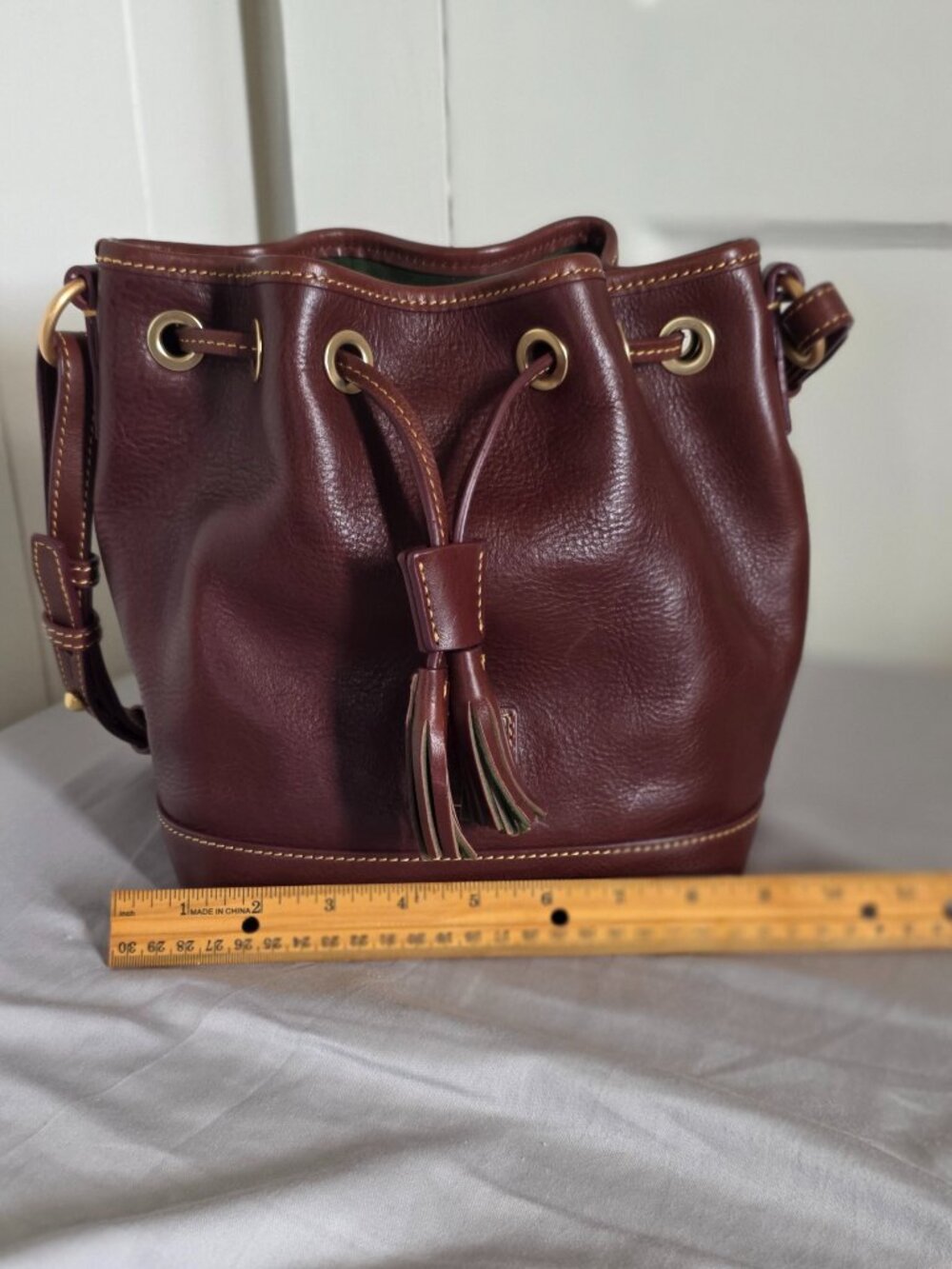 Dooney florentine sm drawstring with tassle Chestnut